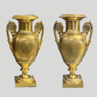 Парные вазы с галантными сюжетами, Франция, XIX век.